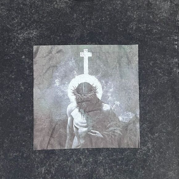 ๐โ๏ธ JESUS CHRIST King of Kings - Black Acid Wash Religious Graphic Tee - EUC - Picture 4 of 11